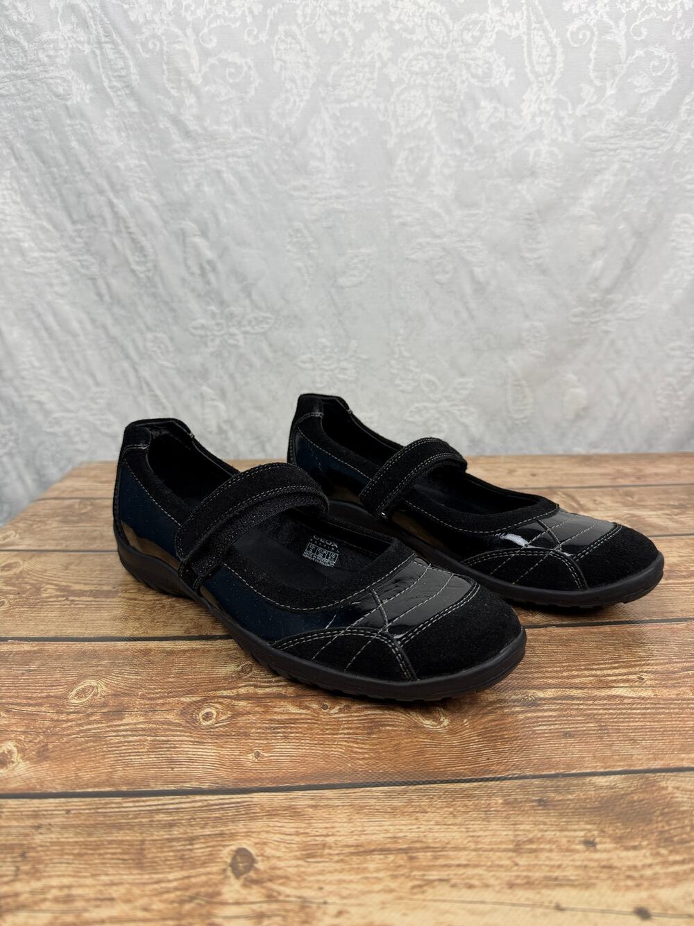 Geox Women's Black Mary Jane Comfort Shoes Size 38 US 7.5 Respira Velcro